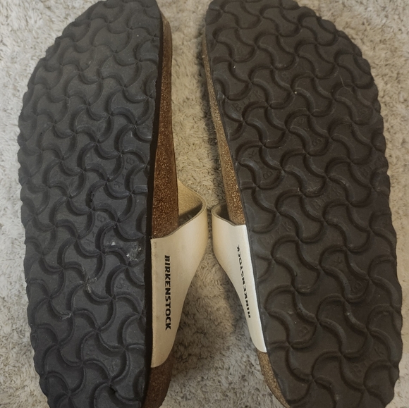 Birkenstock Gold/Tan Size 39 - Picture 9 of 9